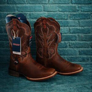 10W New in box Durango Ladies Rebel Pro Boots